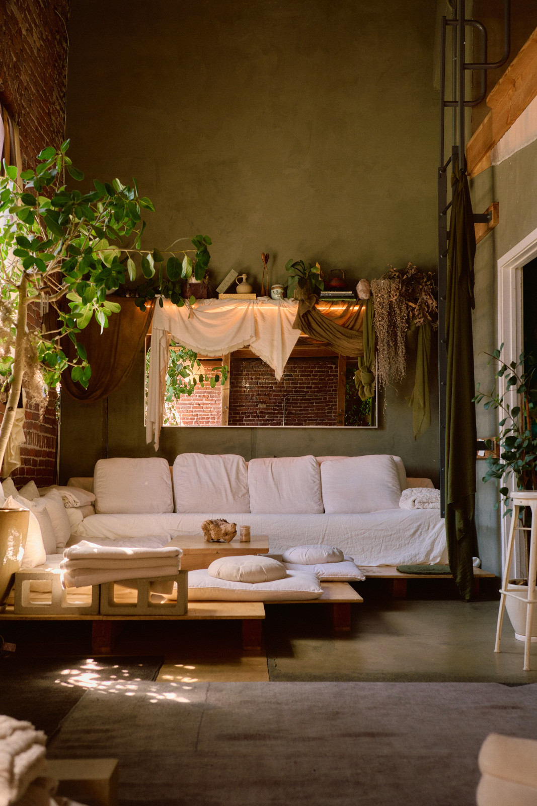 Glimpses of the serene atmosphere at Tea Of Shiloh, which offers an alternative night out in Los Angeles, California