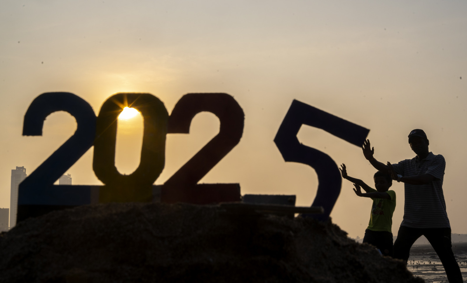 How did we survive 2025? AA Patawaran looks back at the year that was (Photo: Getty Images)