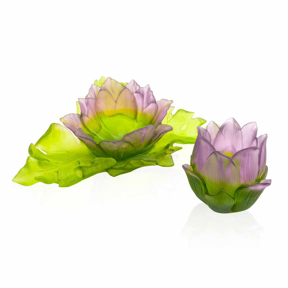 Jardin de Lotus presented in a purple colourway