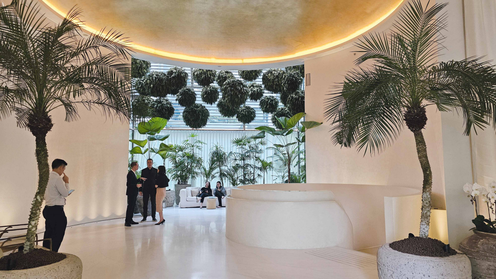 The lobby of The Singapore Edition Hotel. (Photo: Engracia Ang)
