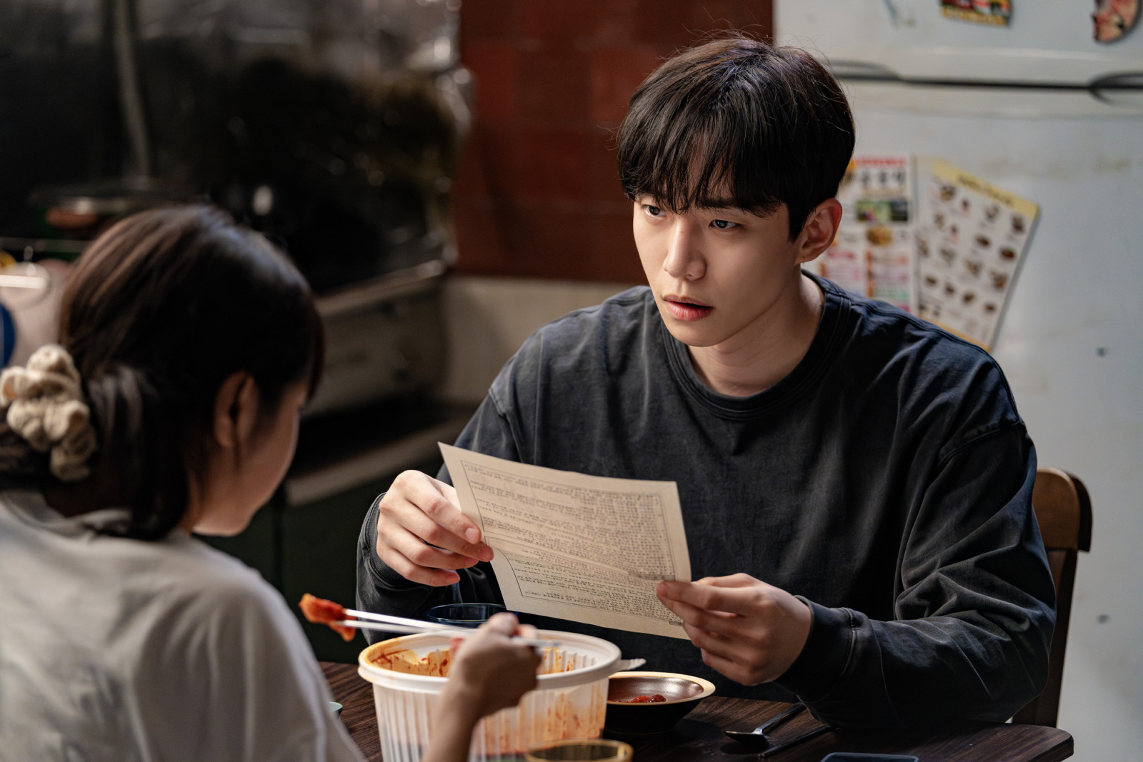 Cashero / Lee Jun-ho as Kang Sang-ung in Cashero Cr. Kim Hobin/Netflix © 2025