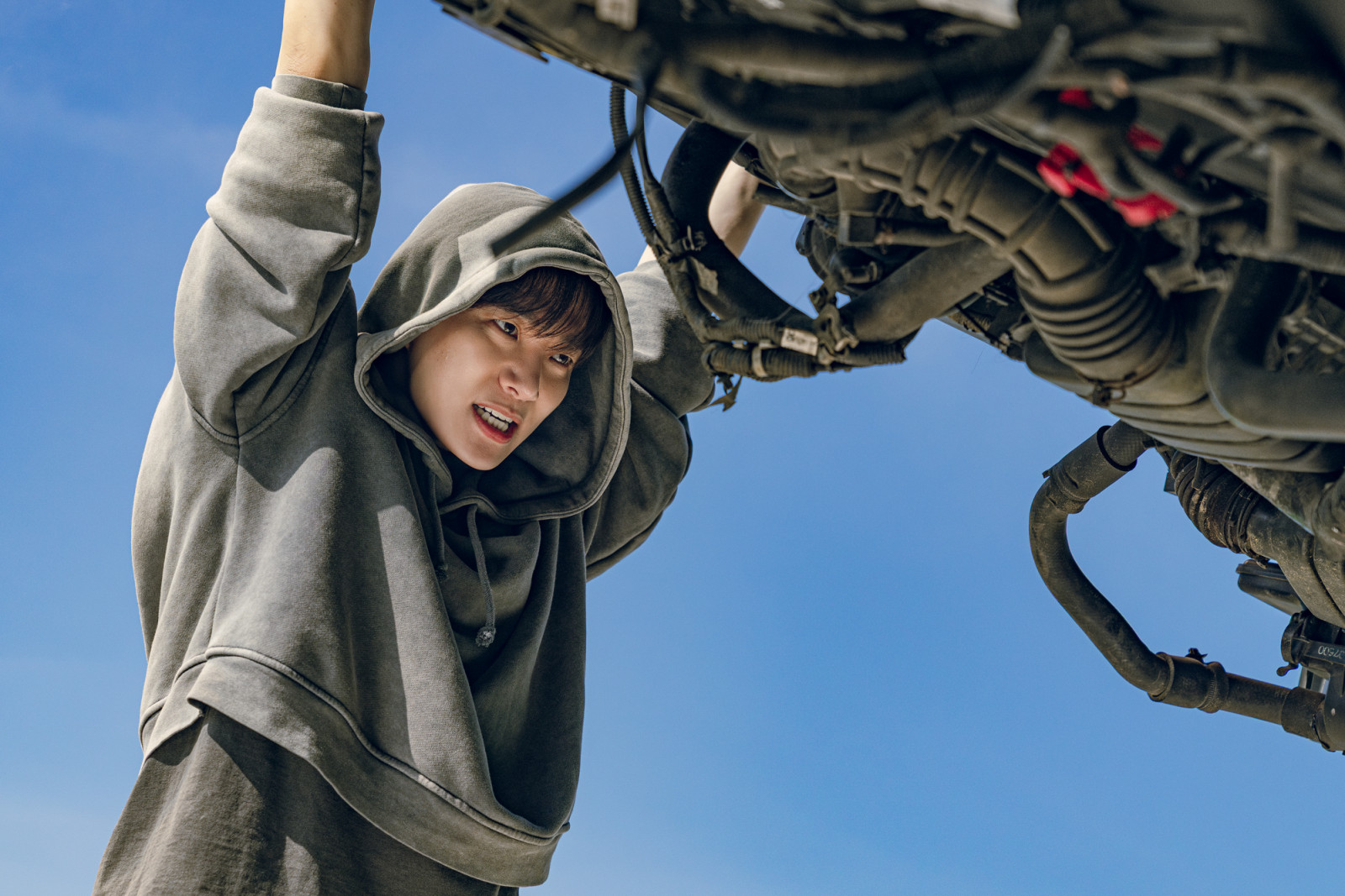 Cashero / Lee Jun-ho as Kang Sang-ung in Cashero Cr. Kim Hobin/Netflix © 2025