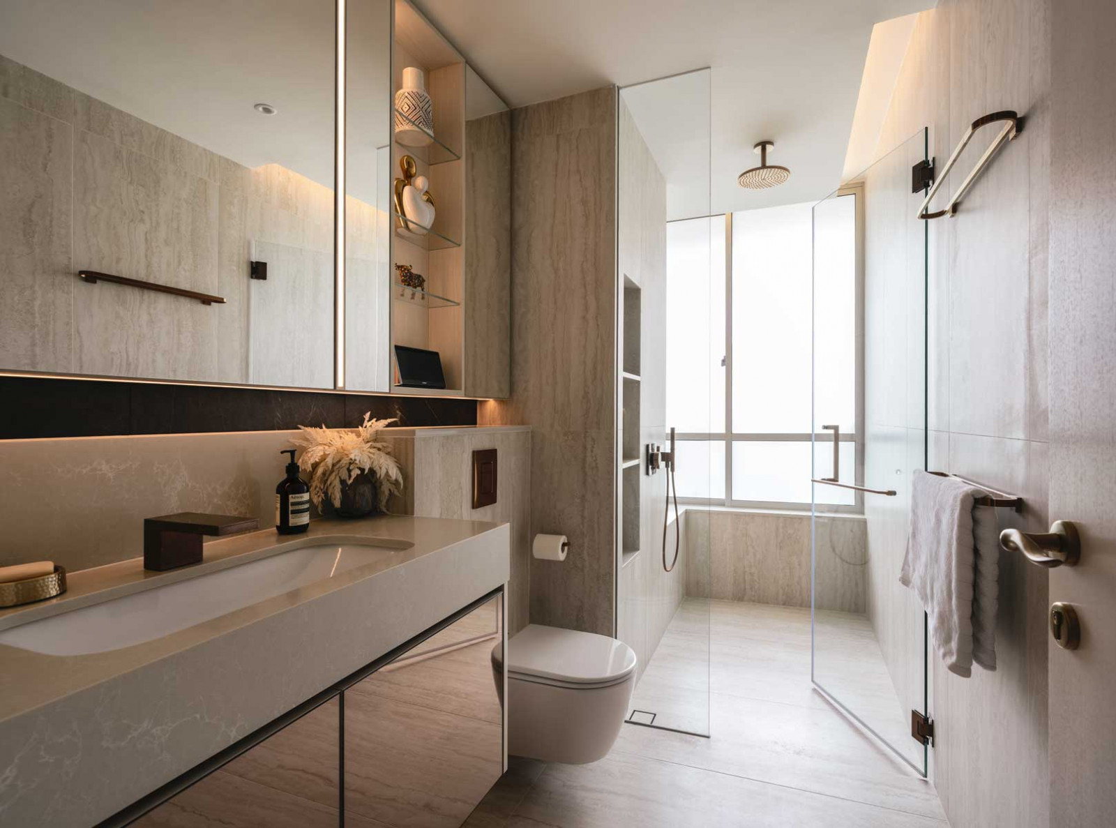 Ventilation in the powder room was improved, bearing in mind the high humidity levels in the apartment