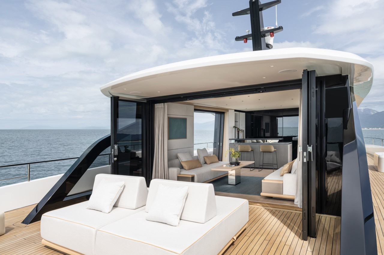 Retractable glass panels transform the Azimut Grande 30M sky lounge into a semi-outdoor veranda