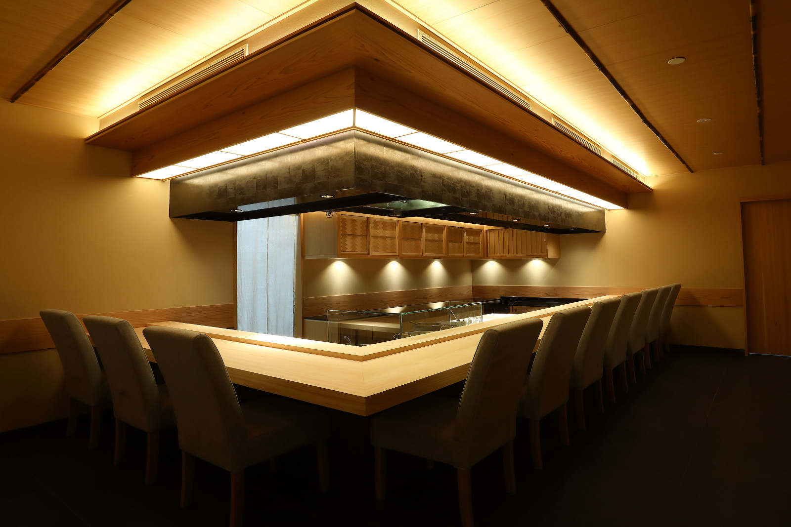 Counter seats at Tenshima