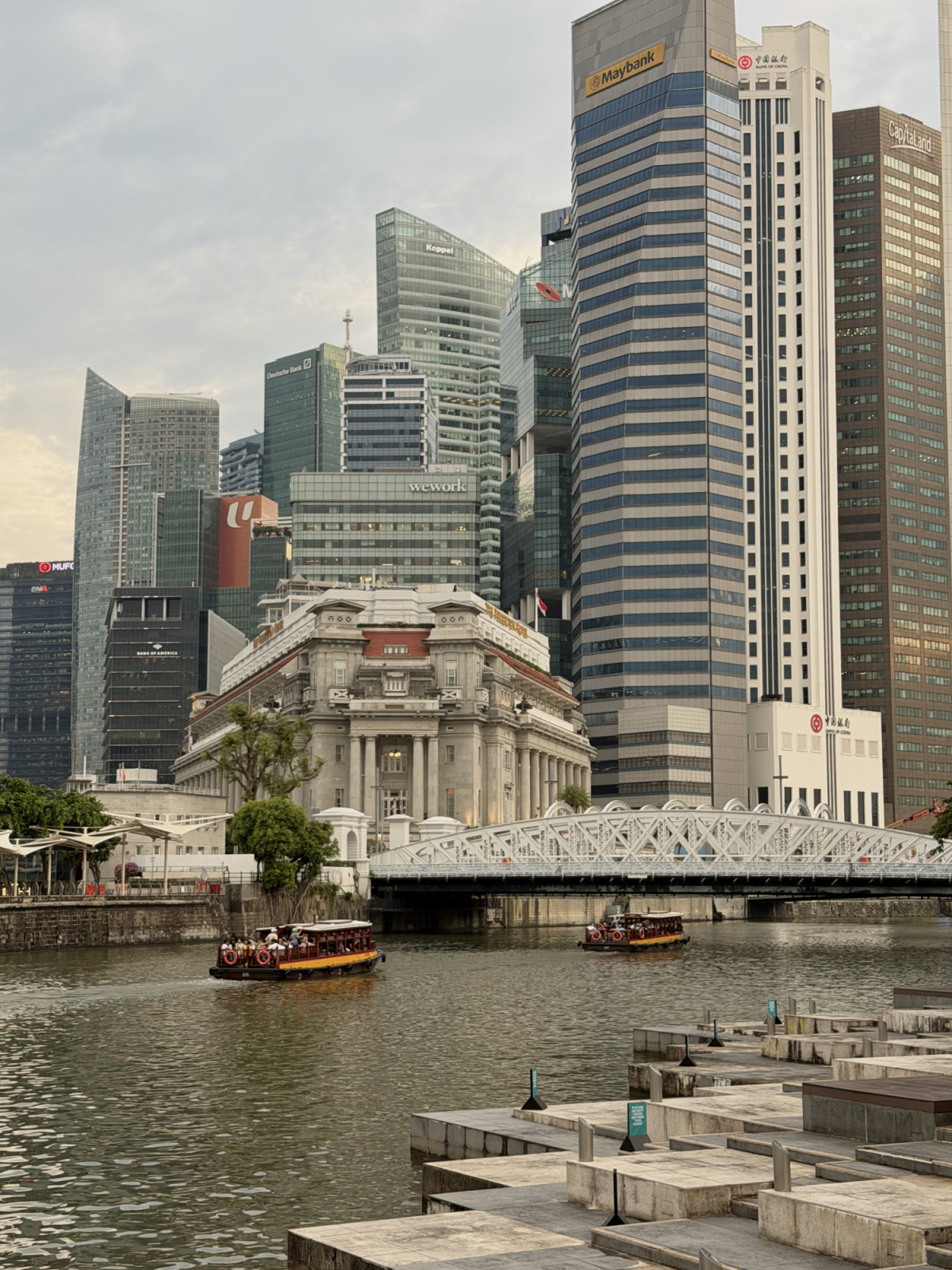 An enduring cityscape by the Singapore River, where neoclassical grandeur meets the polished rhythm of the financial district (Photo: courtesy of Singapore Airlines)