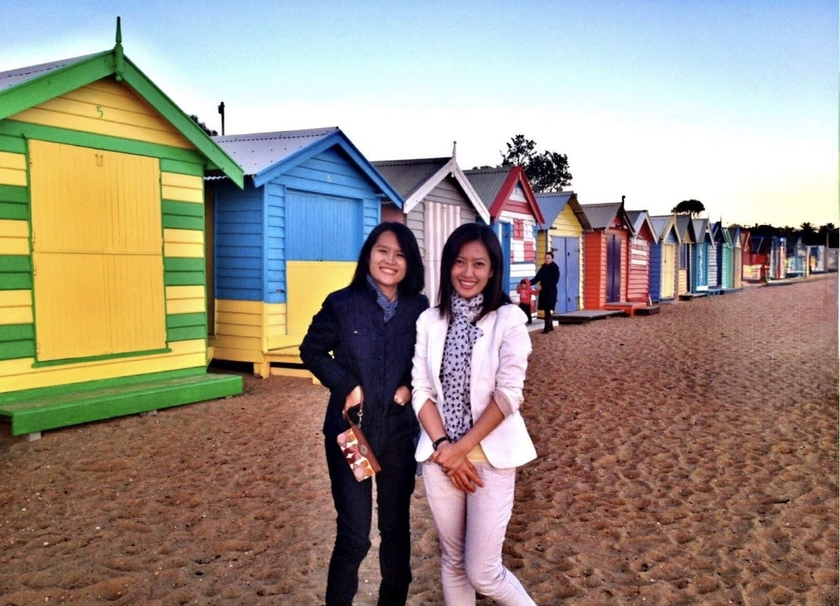 Diana Go with her cousin at the iconic Brighton Bathing Boxes in Victoria, Australia (Photo: courtesy of Singapore Airlines)