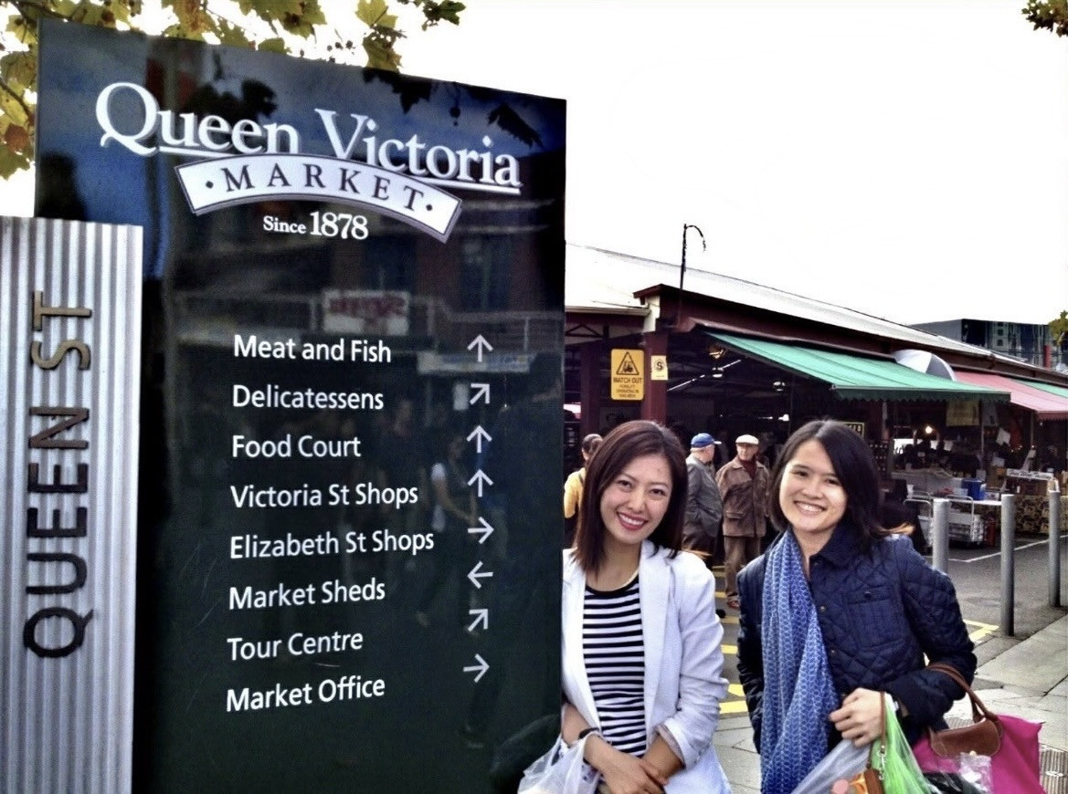 Diana Go and cousin at the Queen Victoria Market in Melbourne (Photo: courtesy of Singapore Airlines)