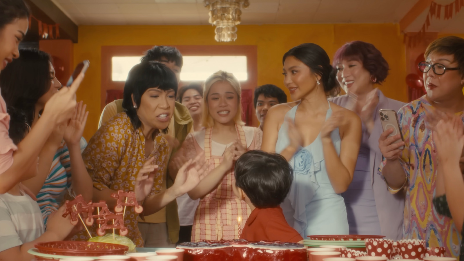 Vice Ganda, Nadine Lustre and Lucas Andalio with the cast of Jun Lana’s ‘Call Me Mother’ (Photo: Star Cinema)