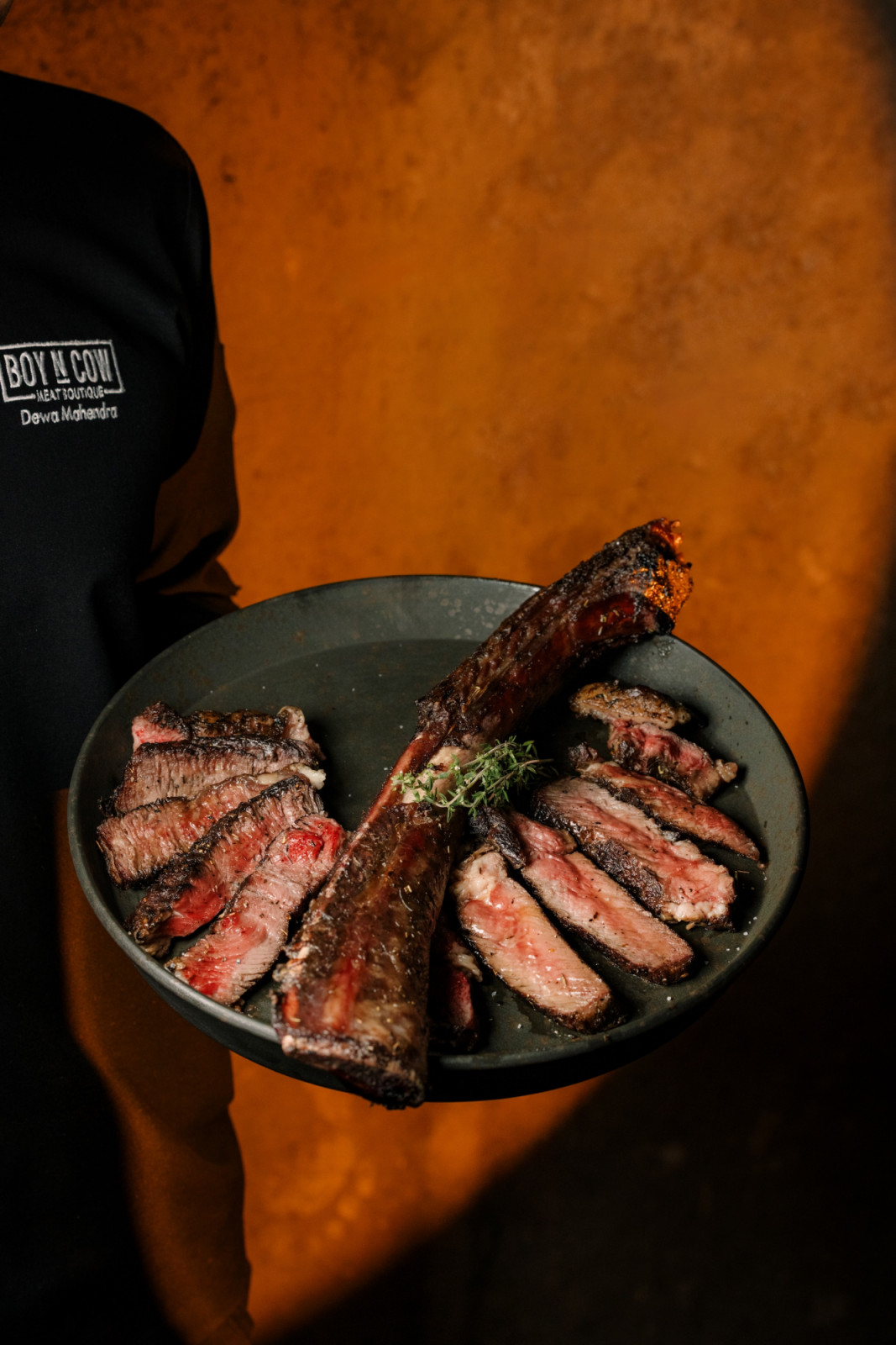 Tomahawk, salah satu pilihan steak favorit di Boy'N'Cow