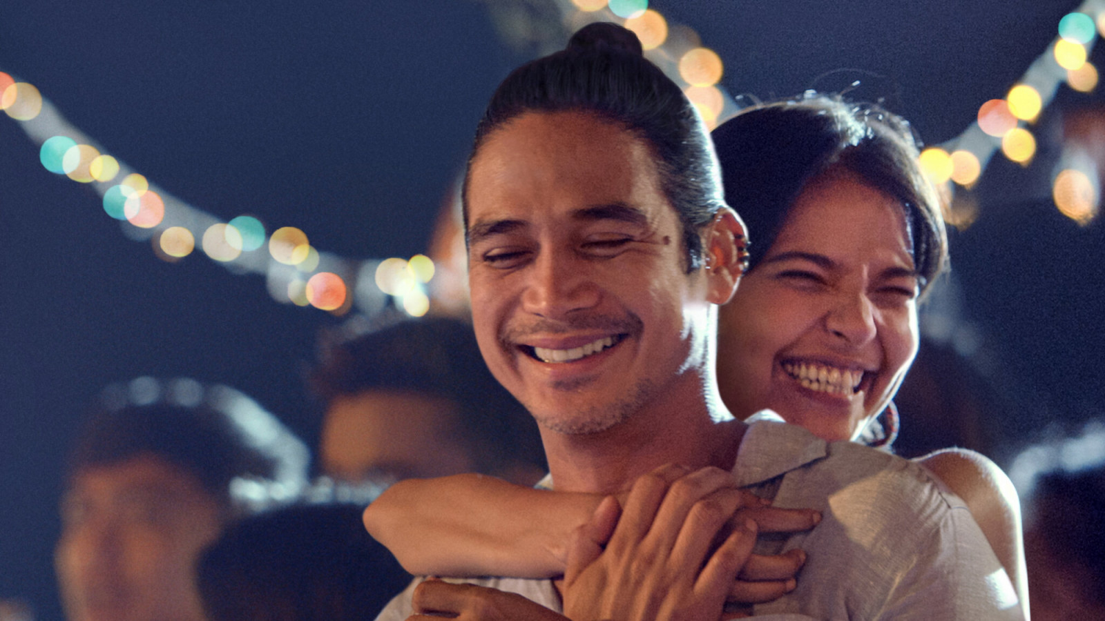 Piolo Pascual and Alessandra De Rossi (Photo: Netflix)