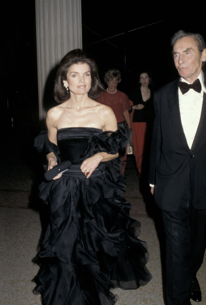 Jackie Onassis and Sir Hugh Fraser during Costume Institute Gala Presents "Fashions of The Hapsburg Era" at Metropolitan Museum of Art in New York City, New York, United States. (Photo by Ron Galella/Ron Galella Collection via Getty Images)