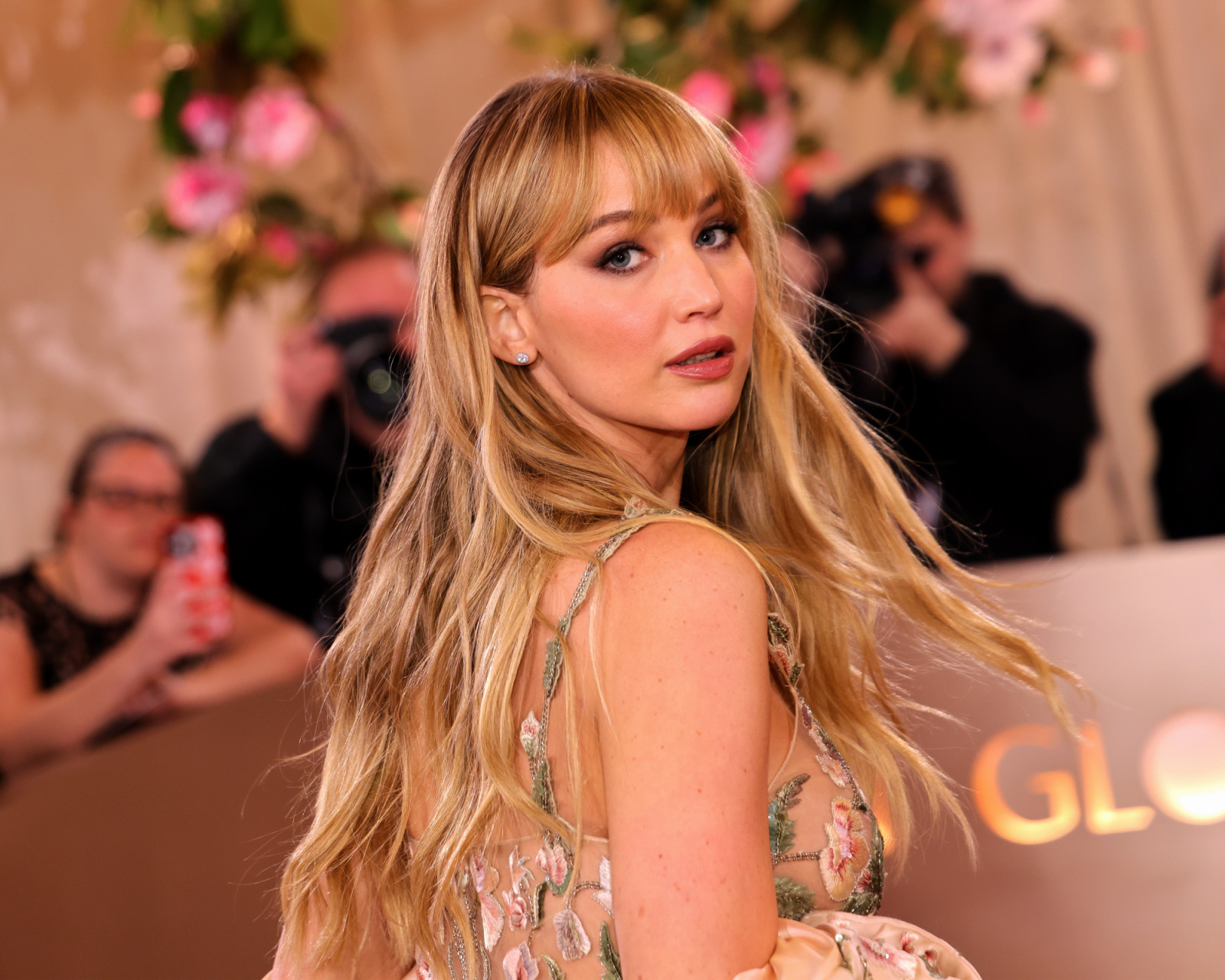 Jennifer Lawrence with the silkiest fringe at the 83rd Annual Golden Globes (Photo: Savion Washington/2026GG/Penske Media via Getty Images)