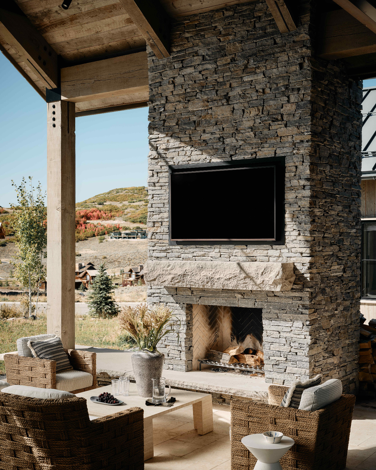 Featuring a built-in kitchen and a natural wood-burning fireplace