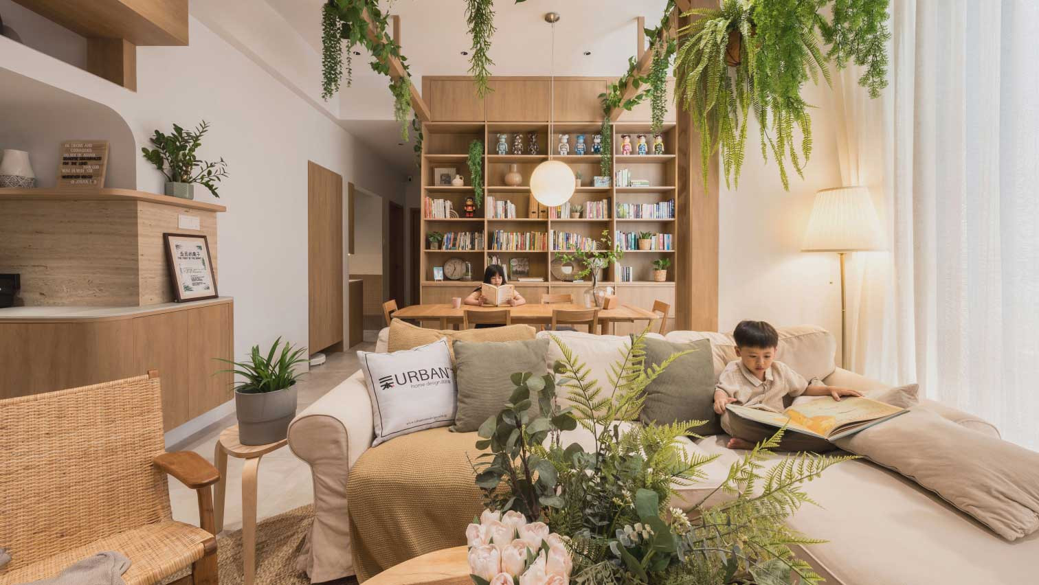 Ken Wong and Emma Yii, the husband-and-wife duo behind Urban Home Design, transformed their own Woodlands apartment into an airy retreat