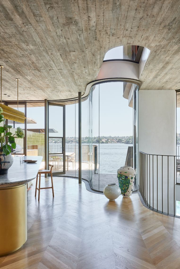 A view of the kitchen, which looks out to the river and views of Sydney Harbour (Photo: Pablo Veiga/ Photofoyer)