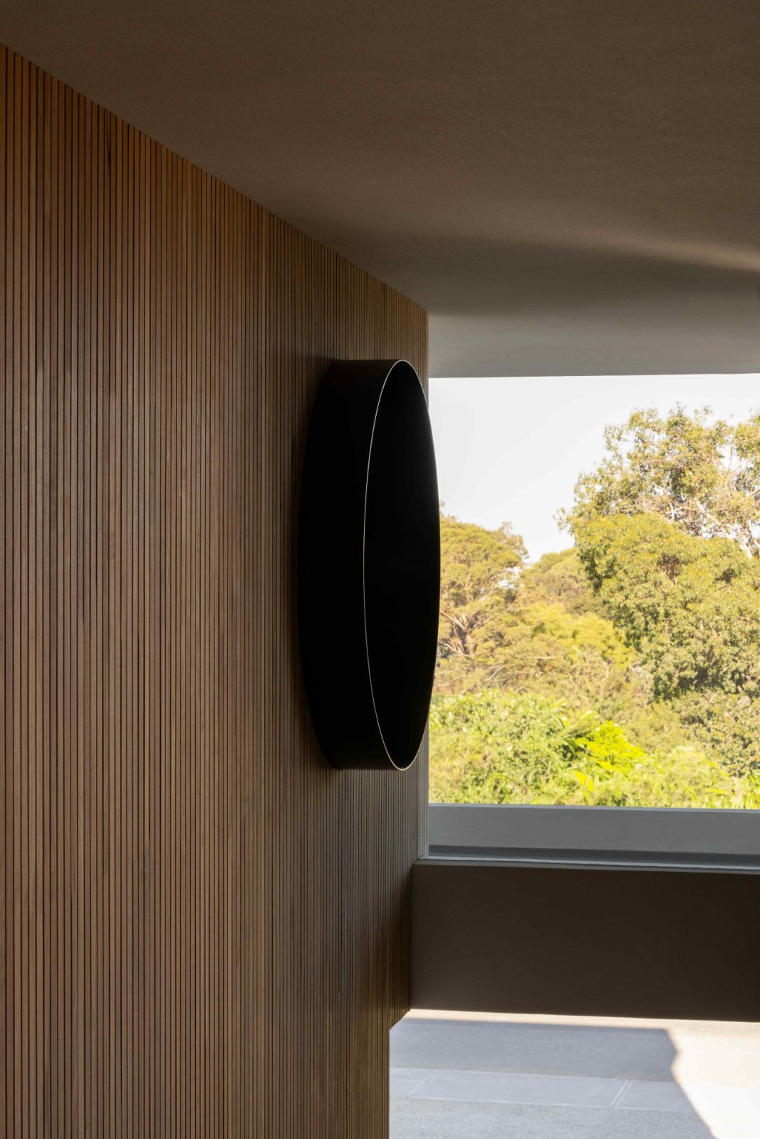 A sense of serenity through earthy finishes (Photo: Timothy Kaye)