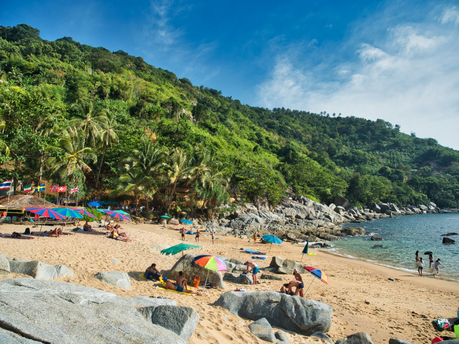 Phuket rebuilt its coast and tourism while embracing awareness after the 2004 tsunami (Photo: Arkady Lukashov/Unsplash)