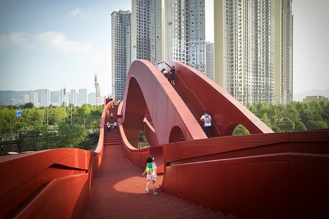 The bridge frames panoramic views of the river, city skyline and the surrounding mountain range (Photo: Instagram / @nextarchitects)