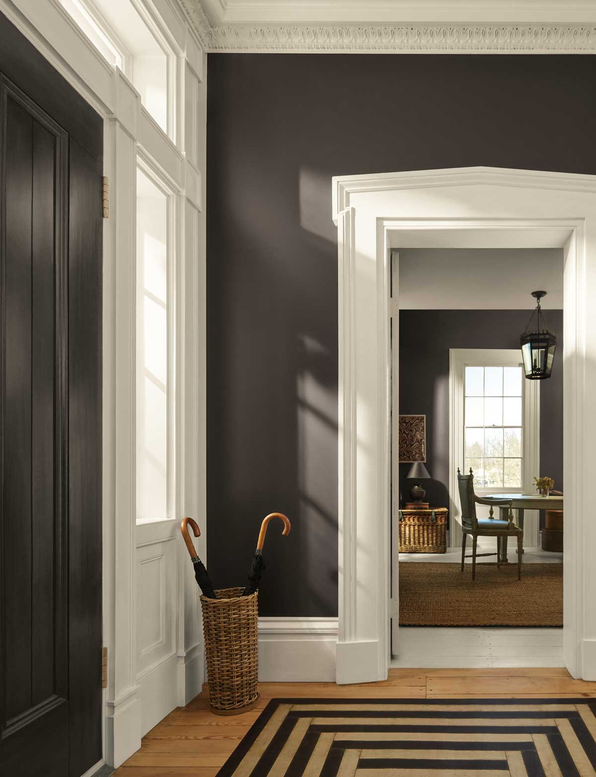 Silhouette AF-655, Benjamin Moore (Photo: Benjamin Moore)