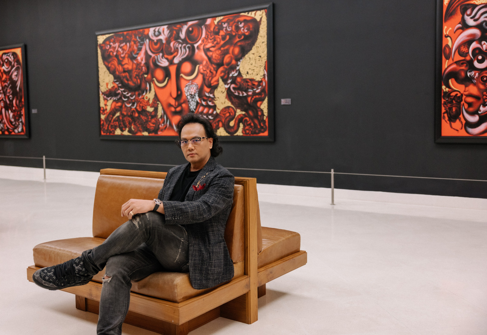 ดร.ดอยธิเบศร์ ดัชนี (ภาพ: Worapon Teerawatvijit, สถานที่: MOCA Bangkok)
