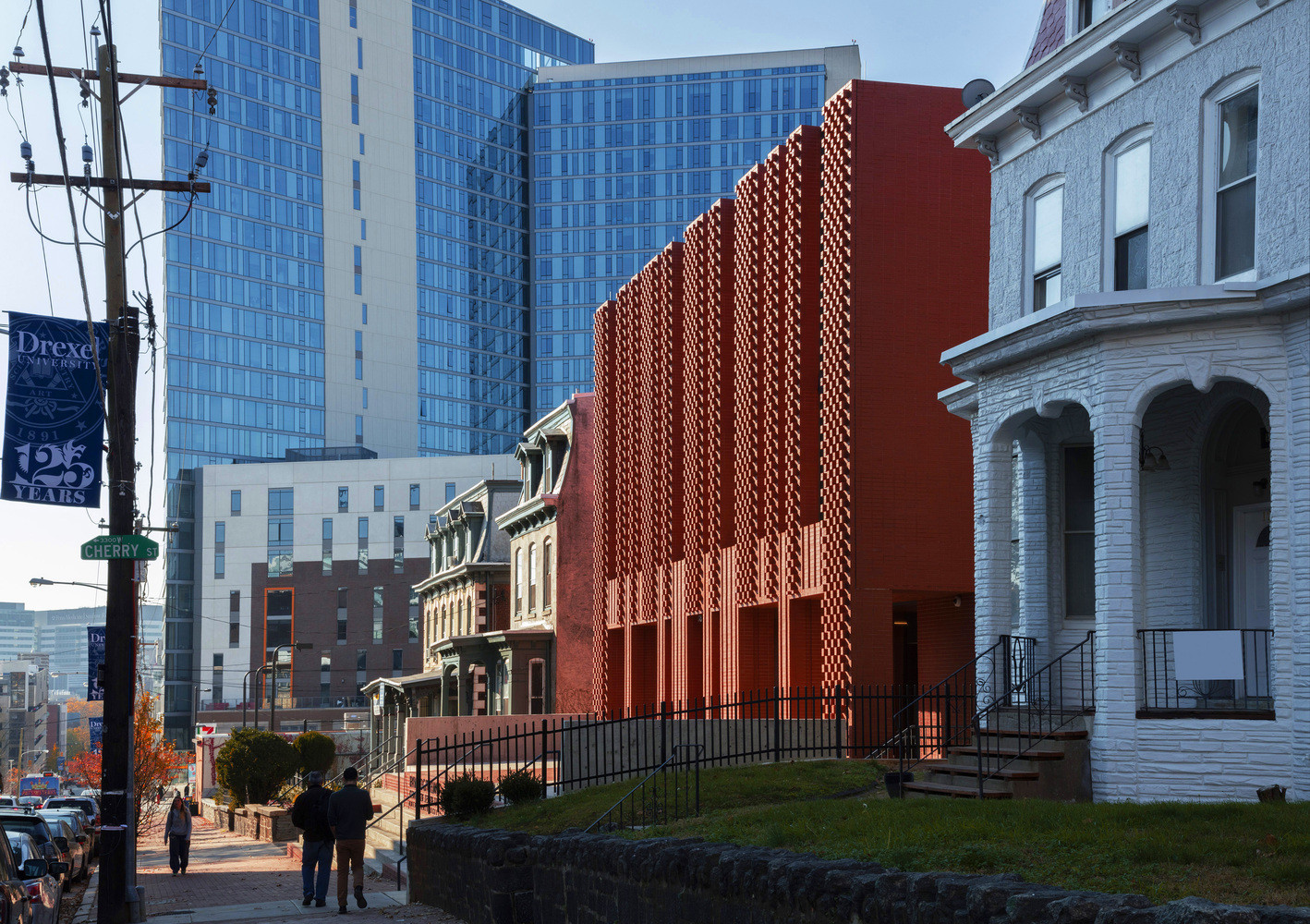 The square, four-storey community centre references the historic brick architecture in Philadelphia (Photo: Instagram / @stanley_saitowitz)