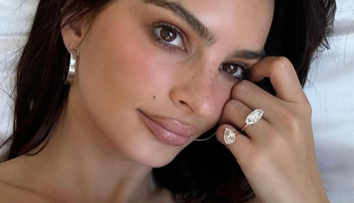 Divorce rings is a jewellery trend that began with American model and actress Emily Ratajkowski’s viral Instagram moment where she posed with a remodelled engagement ring after her marriage fell through (Photo: courtesy of emrata/instagram.com)