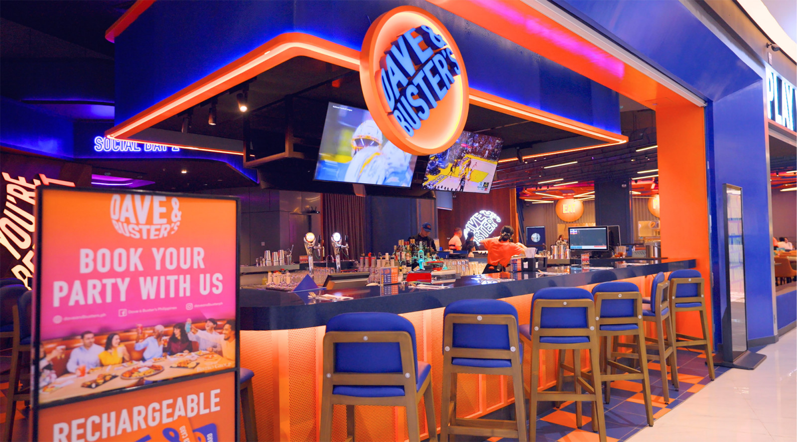 High-energy entertainment meets elevated leisure at the vibrant and welcoming entrance of Dave & Buster’s.