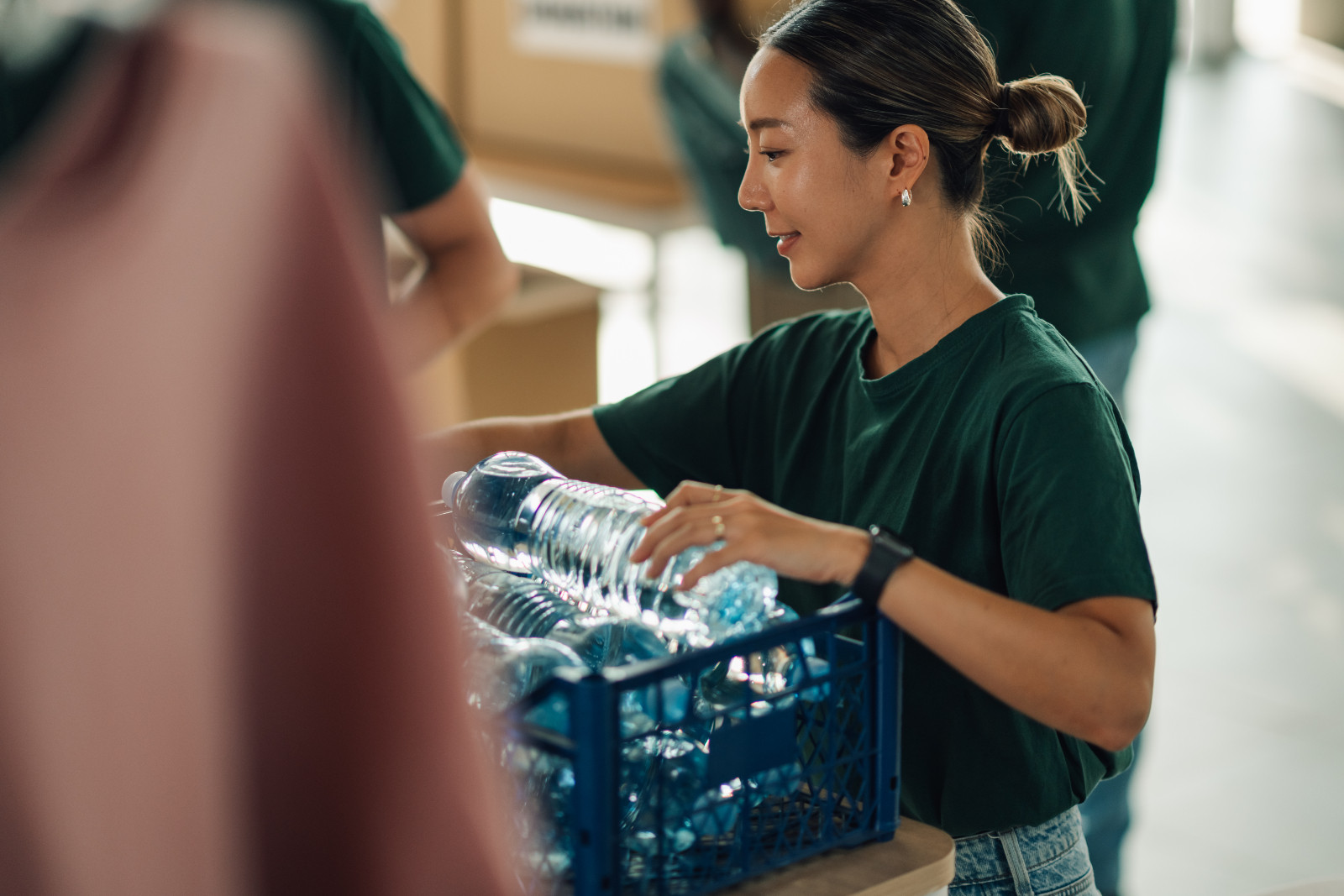 Instead of climbing to a senior position, both Gen Z and millennials seek jobs with purpose and meaning (Photo: Getty Images)