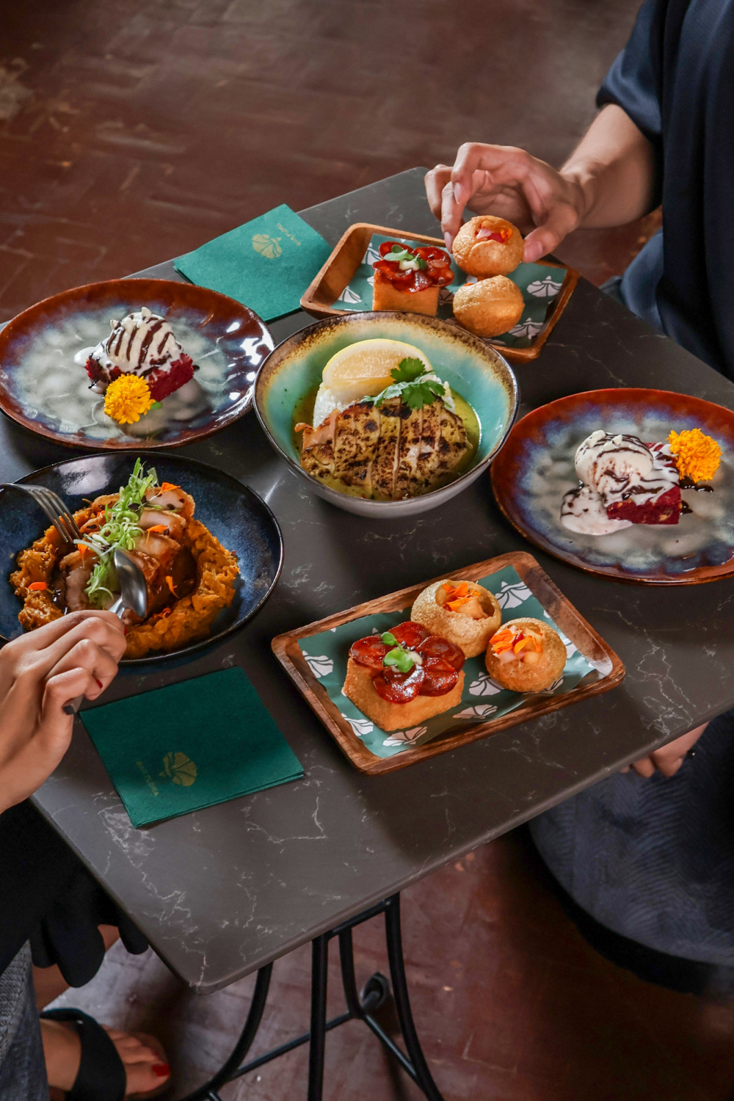 Where to eat for Valentine's Day - Bar Flora