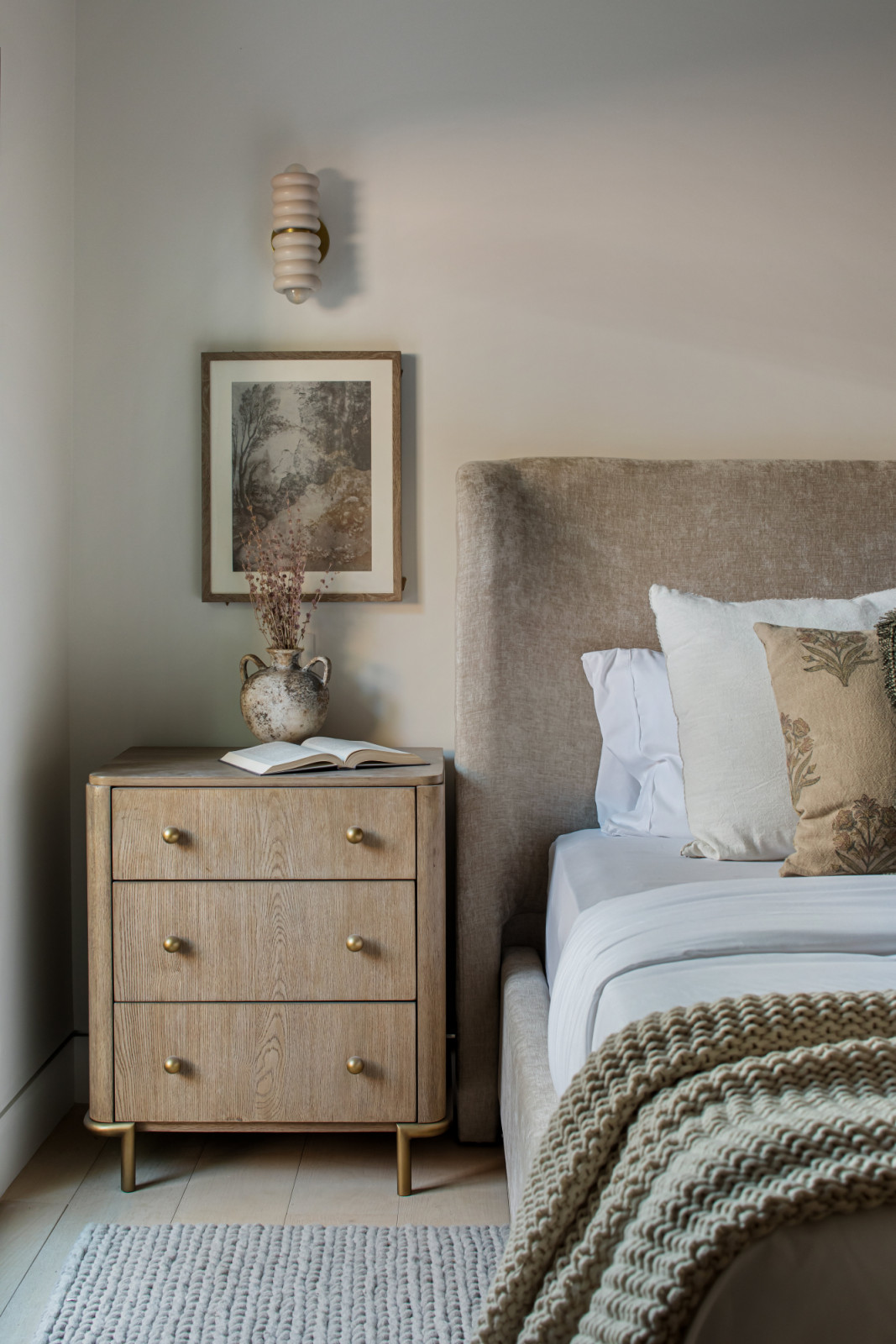 The bedroom of a renovated modern ranchette in Beverly Hills, Los Angeles designed by Samaha Studio