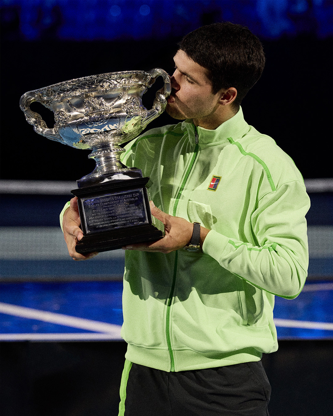 Dari tribun Australian Open, Carlos Alcaraz menuntaskan Career Grand Slam termuda dalam sejarah, sebuah momen pergantian era yang berjalan seiring dengan visi Louis Vuitton dalam merawat talenta masa depan