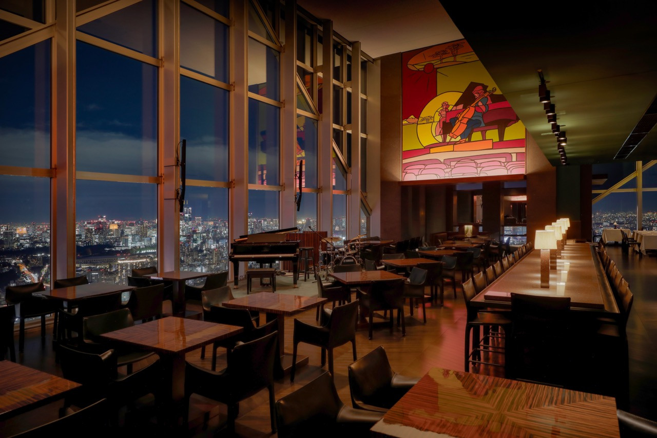 The New York Bar features a vintage baseball mural and live jazz performances nightly, maintaining the atmospheric qualities that attracted Sofia Coppola to film here
