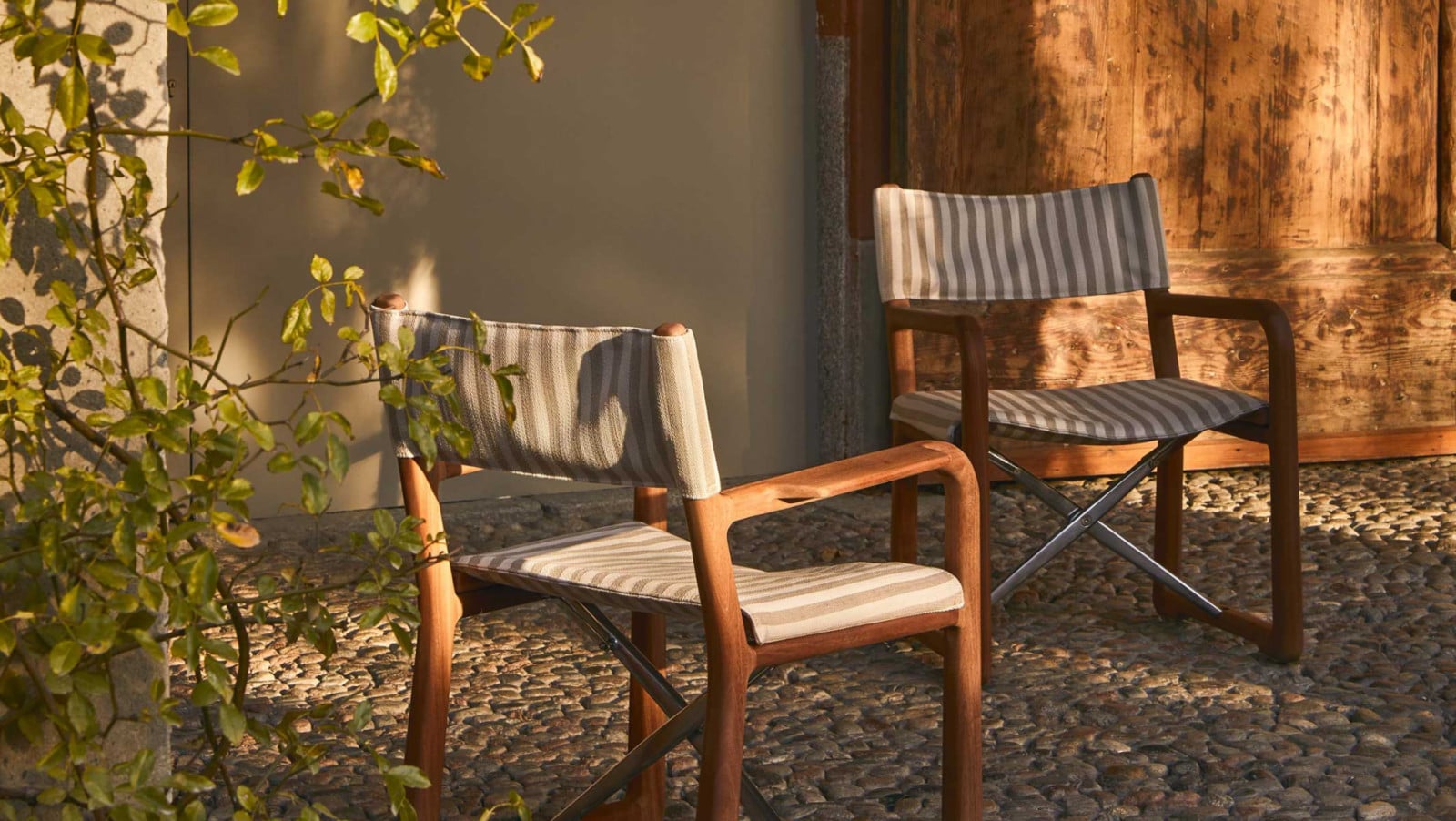 Debuting at Paris Déco Off 2026, Loro Piana Interiors’ latest fabrics collection celebrates raw fibres, refined textures and a timeless dialogue between light, material and design