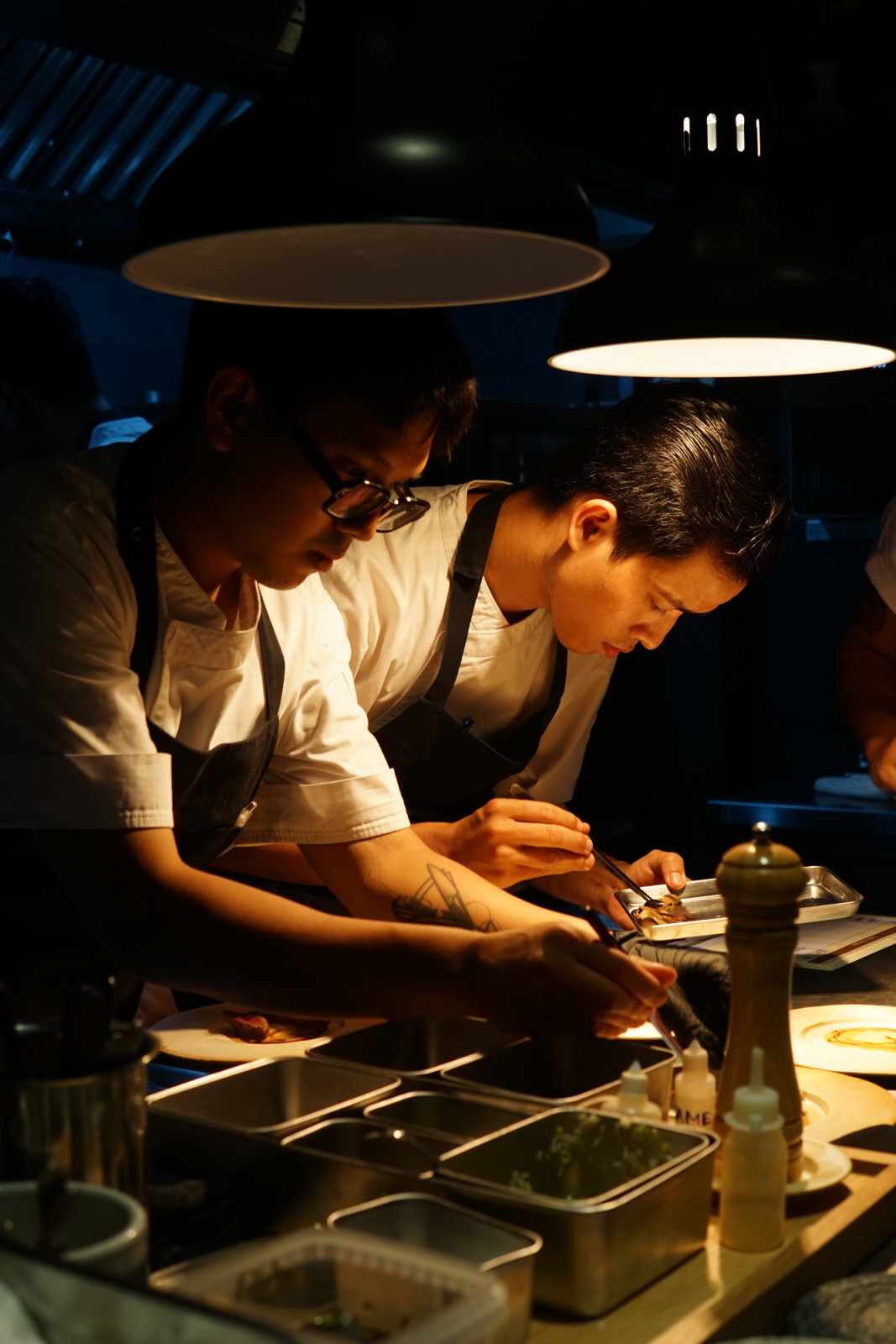 Chef Hiep Truong dari Upstairs Tasting Room mendapat gelar Rising Star pada Best-in-Class Tatler Best Vietnam 2025.