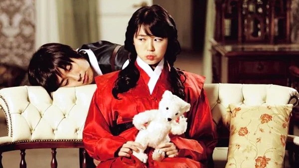 Yoon Eun-hye and Ju Ji-hoon in ‘Princess Hours’ (Photo: MBC)