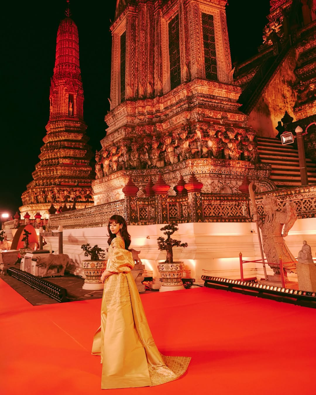 Lisa invites travellers to experience Thailand’s culture and landmarks in the “Feel All The Feelings” campaign.