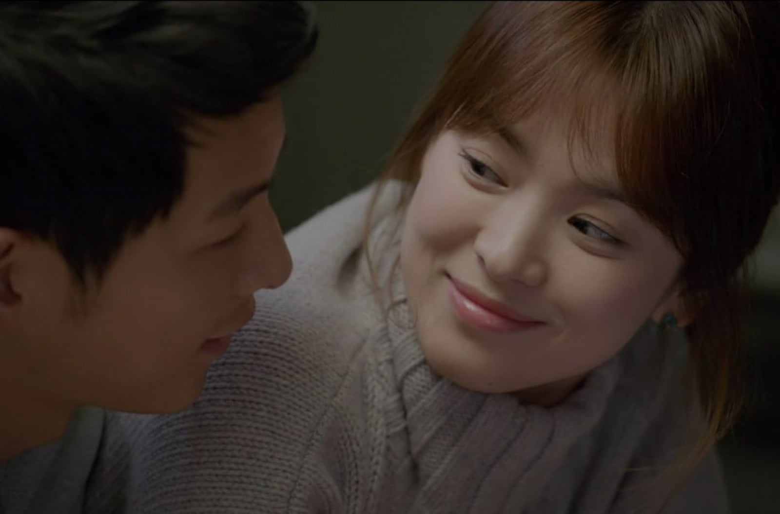 Song Joong‑ki and Song Hye‑kyo bring heroism and heart to ‘Descendants of the Sun’ (Photo: IMDb)