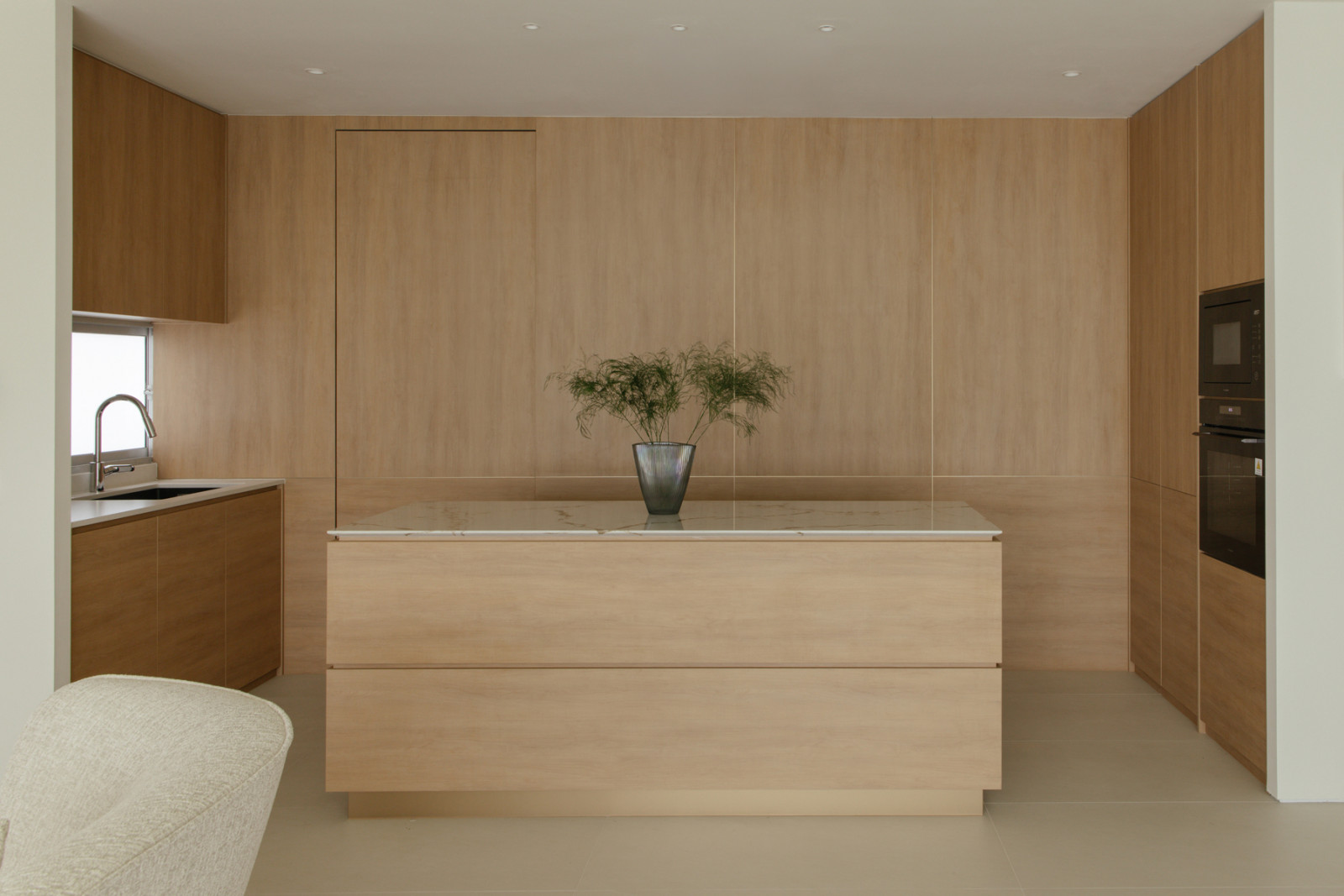 The kitchen reveals graceful sophistication