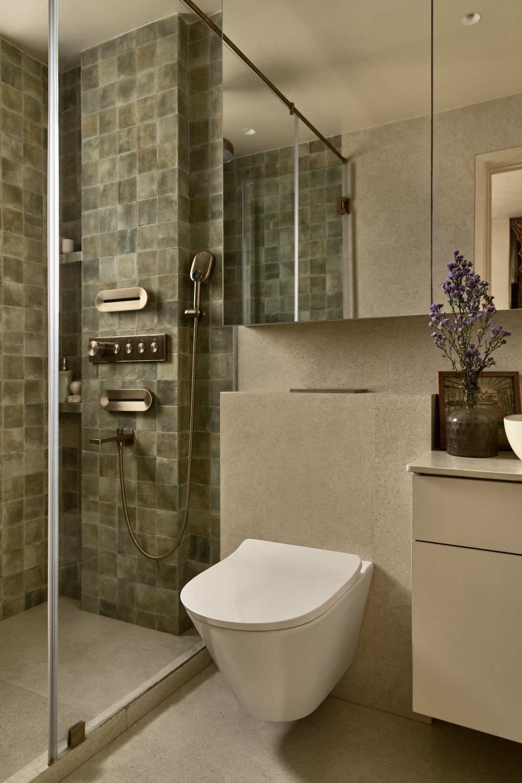 The bathroom of a Mumbai, India apartment designed by Dusq Studio