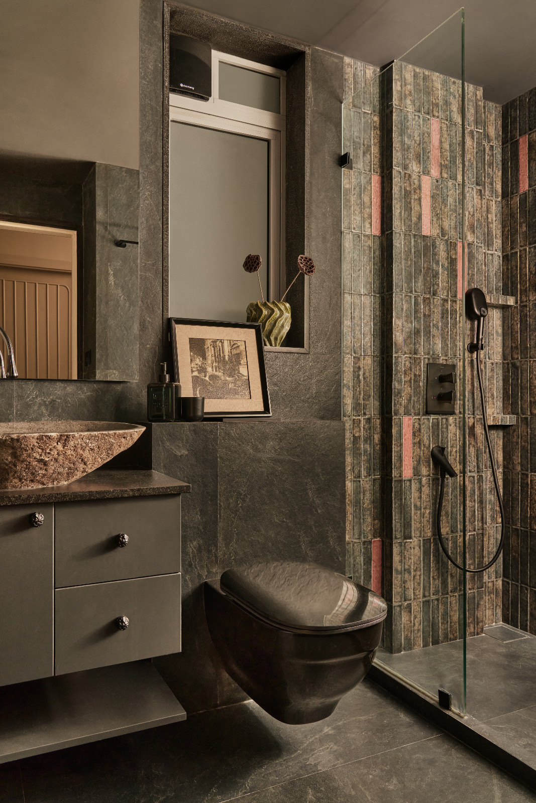 The bathroom of a Mumbai, India apartment designed by Dusq Studio