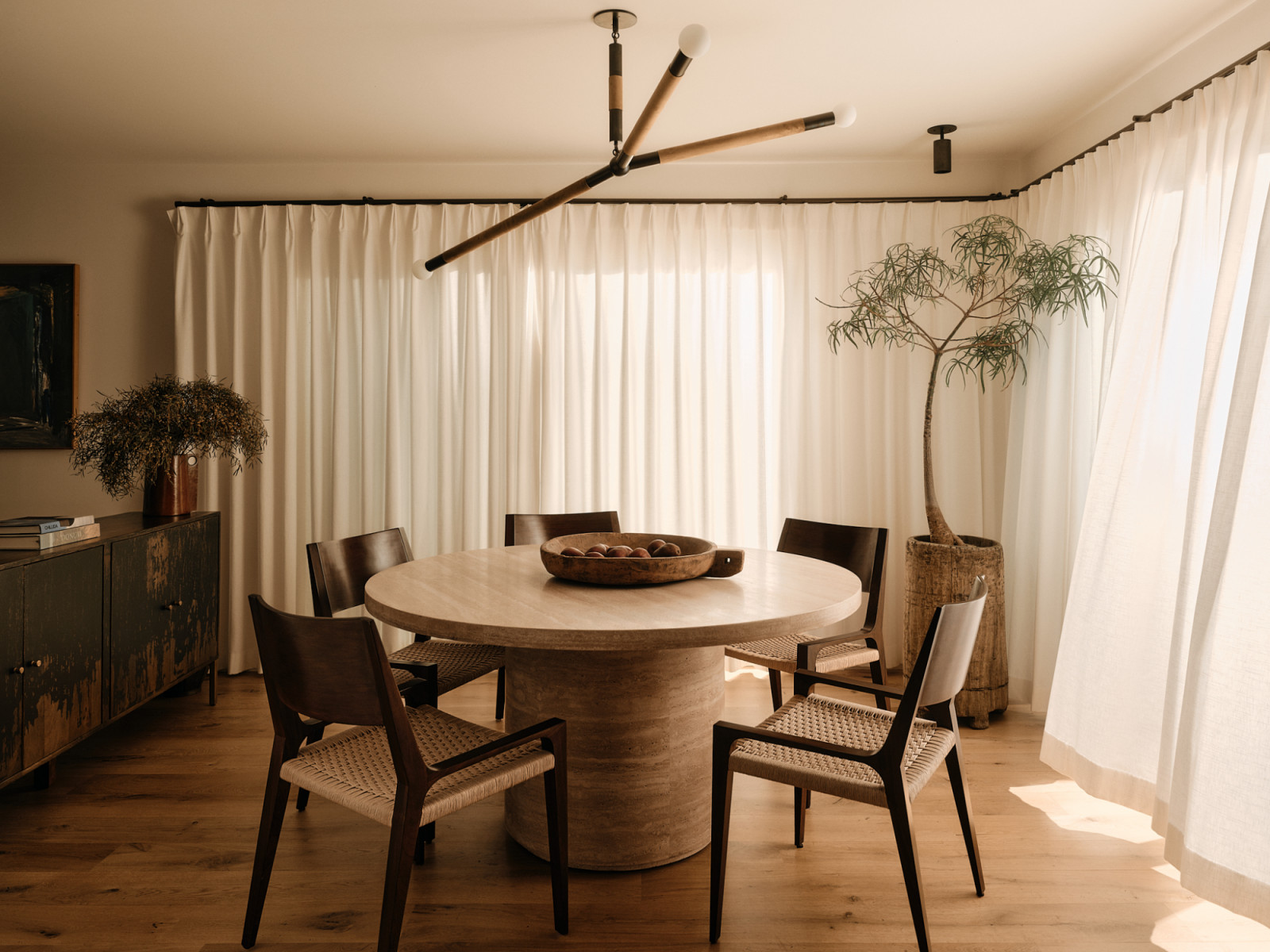 The dining area in a Los Angeles, California home designed by Prince Design Studio (Photo: Nils Timm)