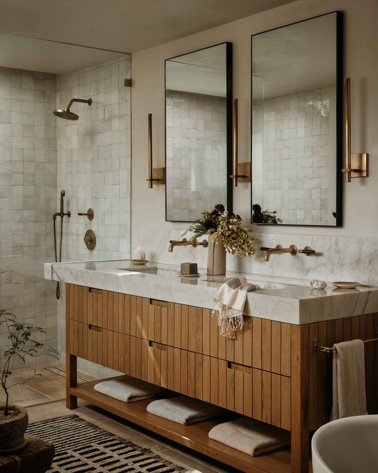 The ensuite bathroom in a Los Angeles, California home designed by Prince Design Studio (Photo: Nils Timm)
