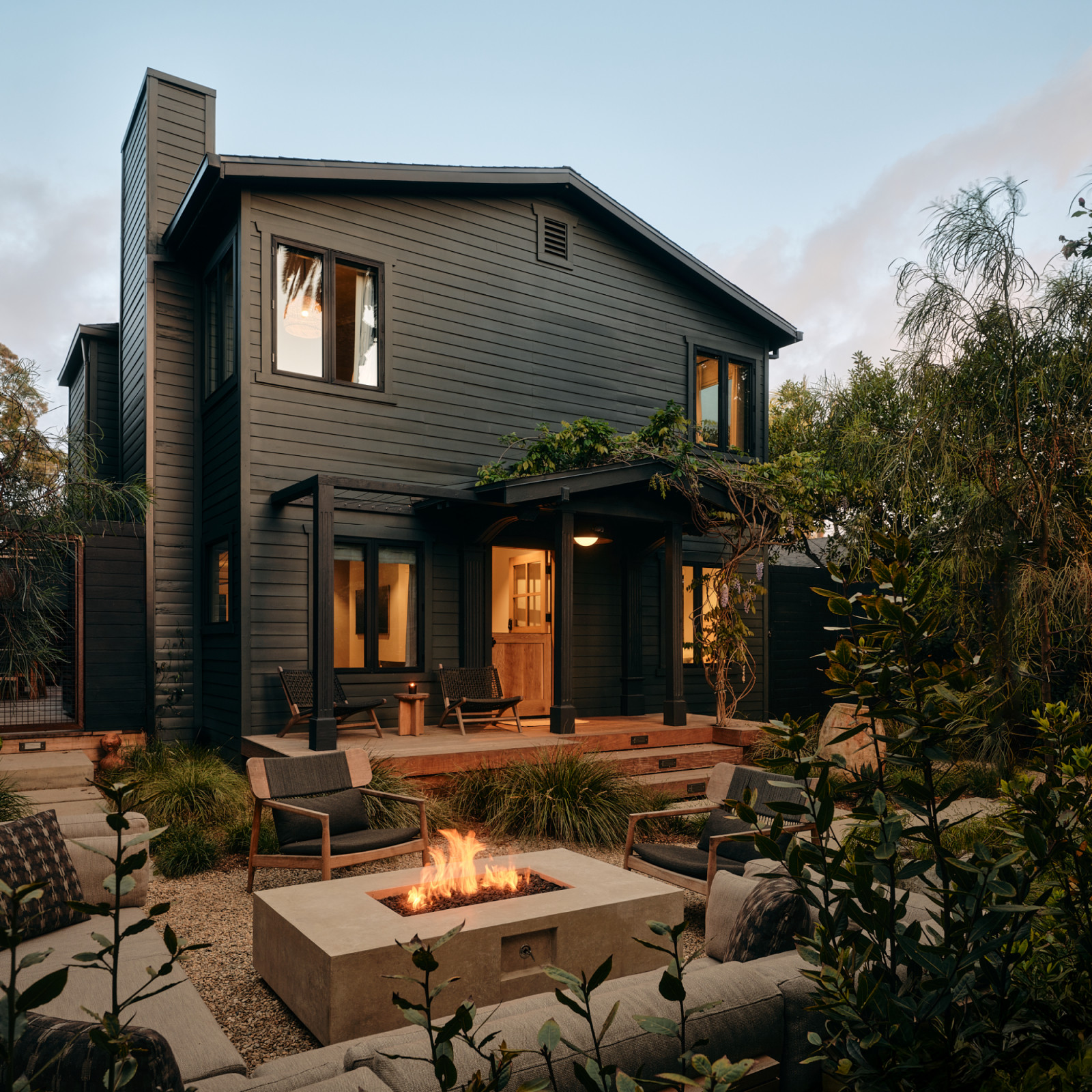The exterior of a Los Angeles, California home designed by Prince Design Studio (Photo: Nils Timm)