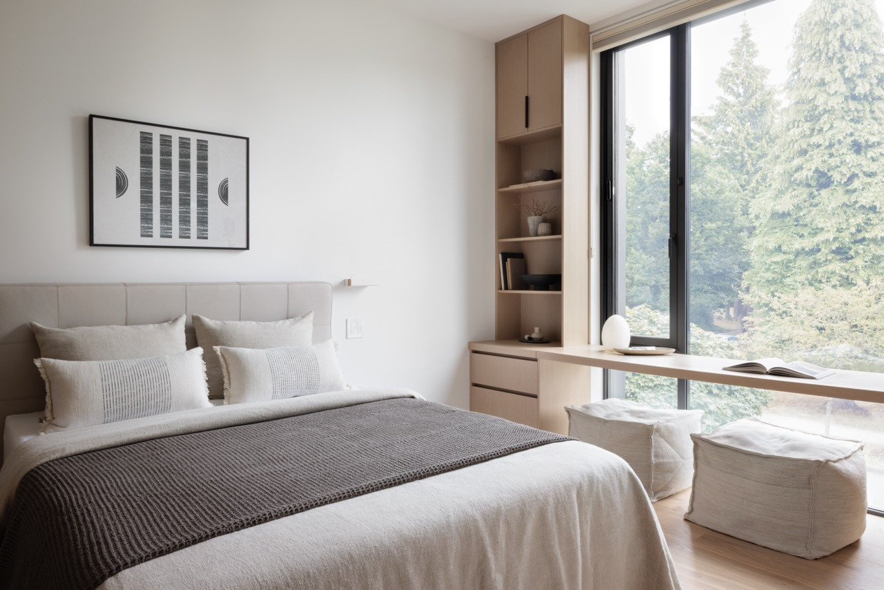 BLA Design Group’s Vancouver residence demonstrates how contemporary architecture can align with feng shui principles, where generous fenestration and spatial orientation harness natural light cycles throughout the day (Photo:Ema Peter Photography)