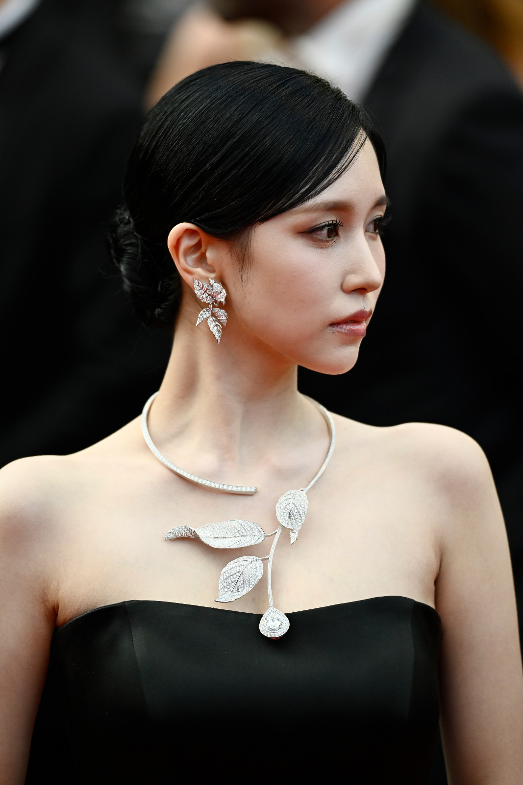 CANNES, FRANCE - MAY 18: Mina attends the "The Phoenician Scheme" red carpet at the 78th annual Cannes Film Festival at Palais des Festivals on May 18, 2025 in Cannes, France. (Photo by Gareth Cattermole/Getty Images)