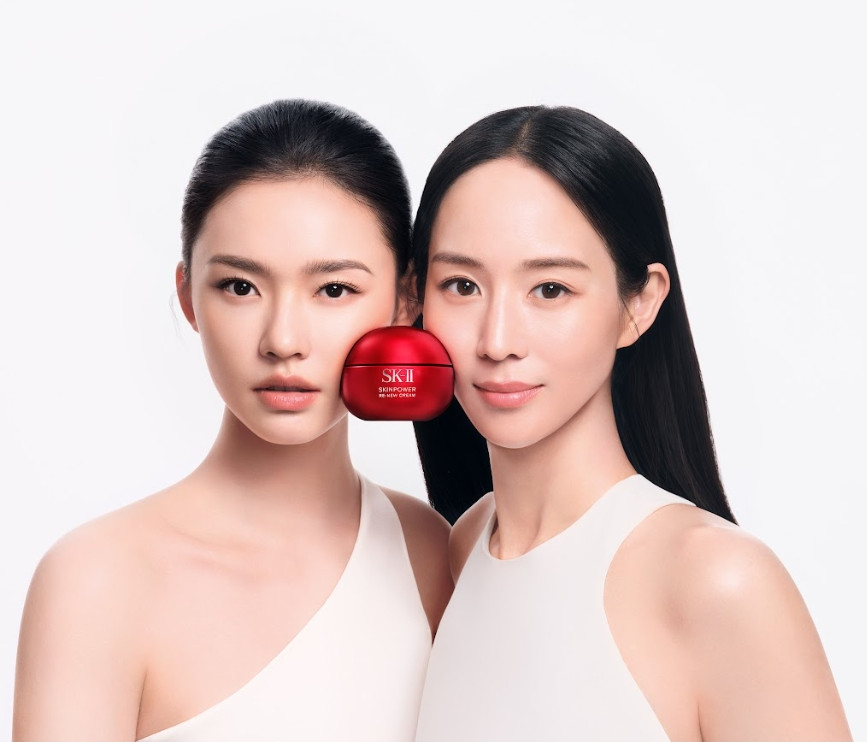 Melalui inovasi SKINPOWER RE-NEW, SK-II mengungkap dimensi baru anti-aging—mengangkat, mengisi, dan menguatkan kulit dari dalam untuk tampilan yang lebih plump dan terdefinisi