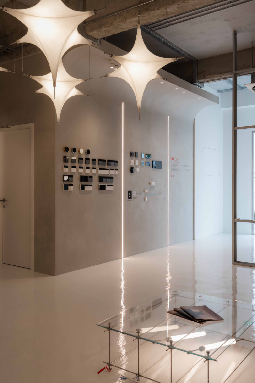 At the entrance of The Lab 2.1 showroom, a spectrum of controllers in refined finishes sets the tone for Sol Luminaire’s integrated smart living experience
