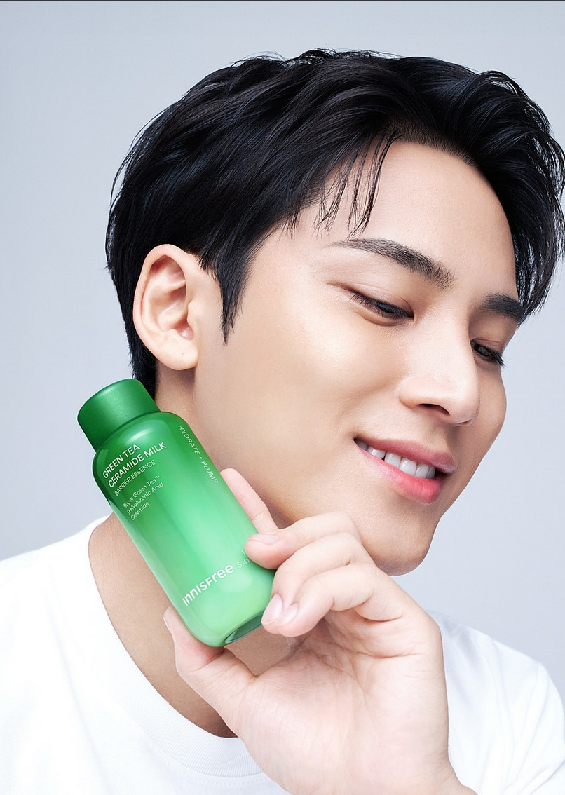 Mingyu has been Innisfree’s global model since 2023, setting the K-beauty benchmark