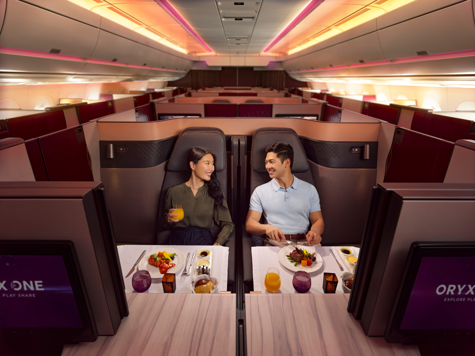Qatar Airways x Jordy Navarra - Qsuite Dining Asian Couple